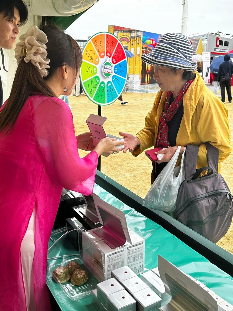 VIETNAM Festival at Osakajo gallery
